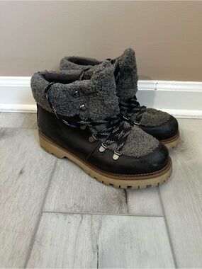 Cozy Shearling-Lined Hiker Boots in Black and Gray
